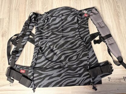 Csatos hordozó max. 50cm Toddler Lolly Woven Zebra Antracite